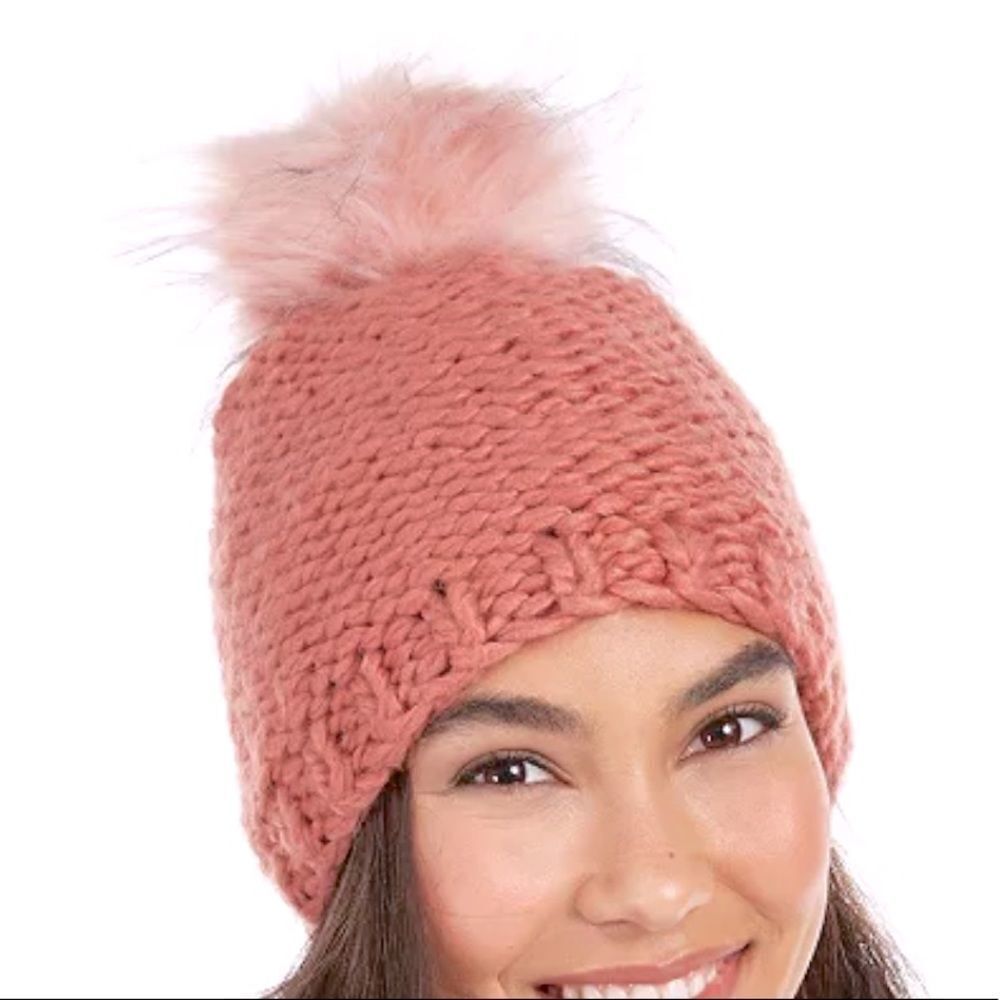 ECHO NEW YORK Dusty Rose Chunky Knit Pom Beanie
